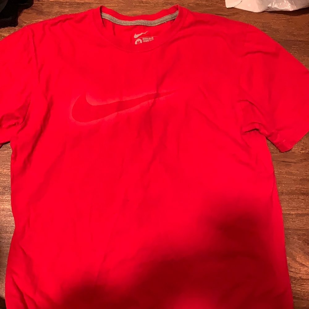 Men’s Nike tee